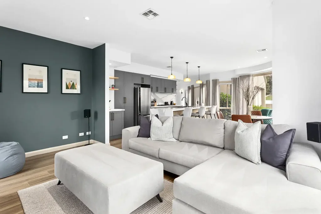 Evatt 3ห้องนอน Spacious Light-Filled Single Level Carefree Living - No Body Corp or strata