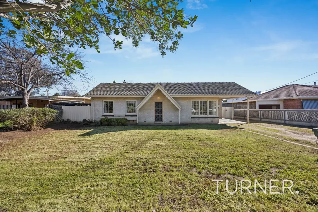 Paradise 4침실 Classic Ranch Home with a Stunning Addition in a Highly Sought-After Location!