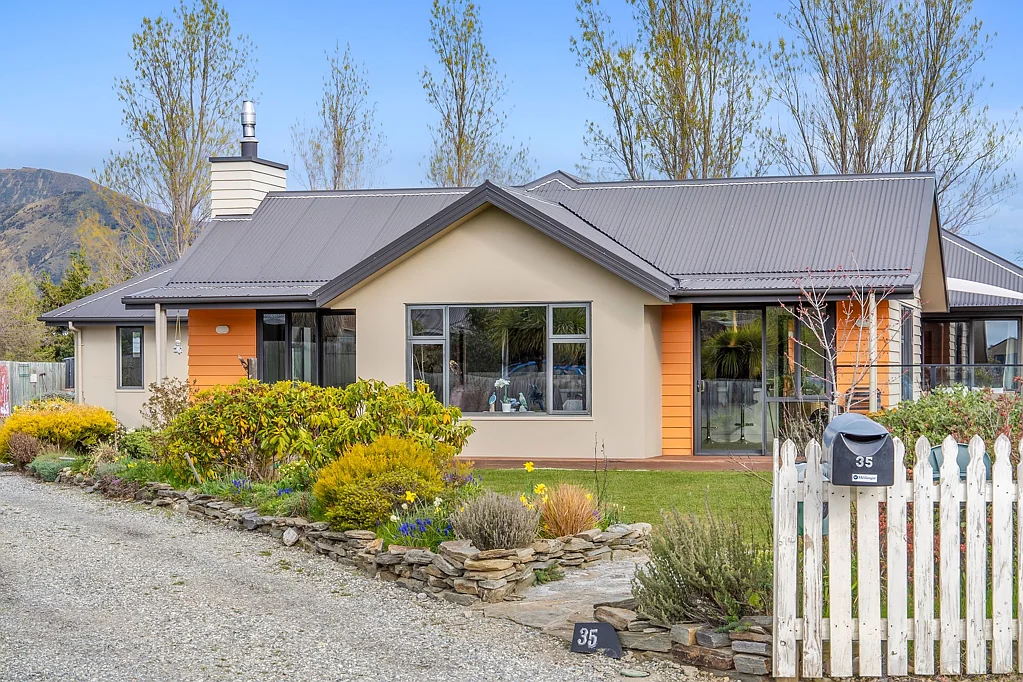 35 Charles Court, Lake Hawea, Queenstown-Lakes, Otago