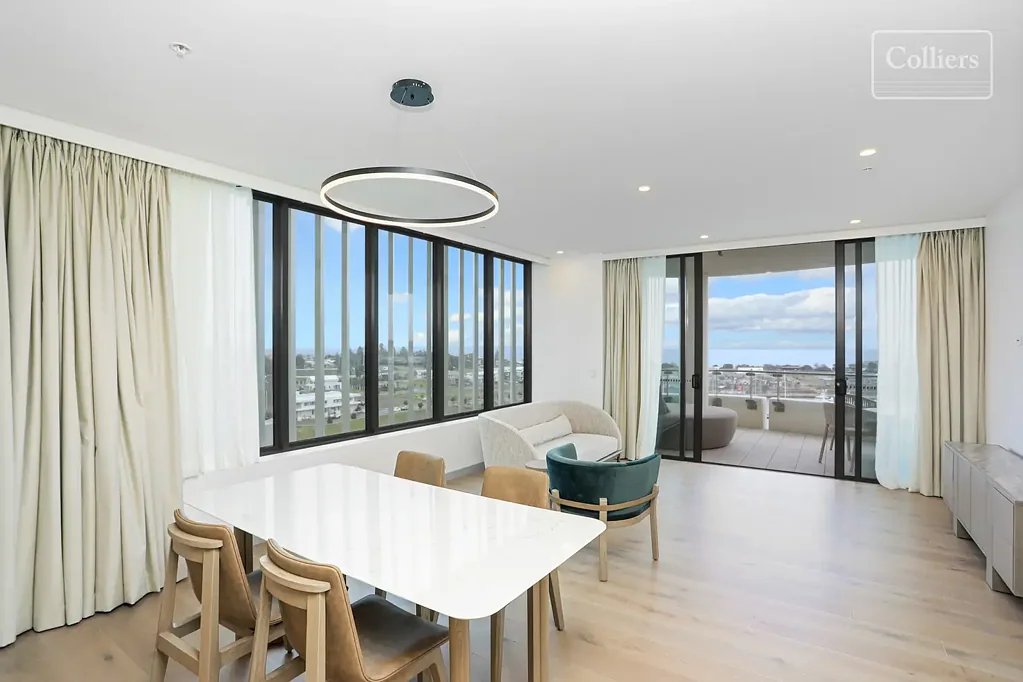 Coastal Luxury, Absolute Waterfront at Shell Cove