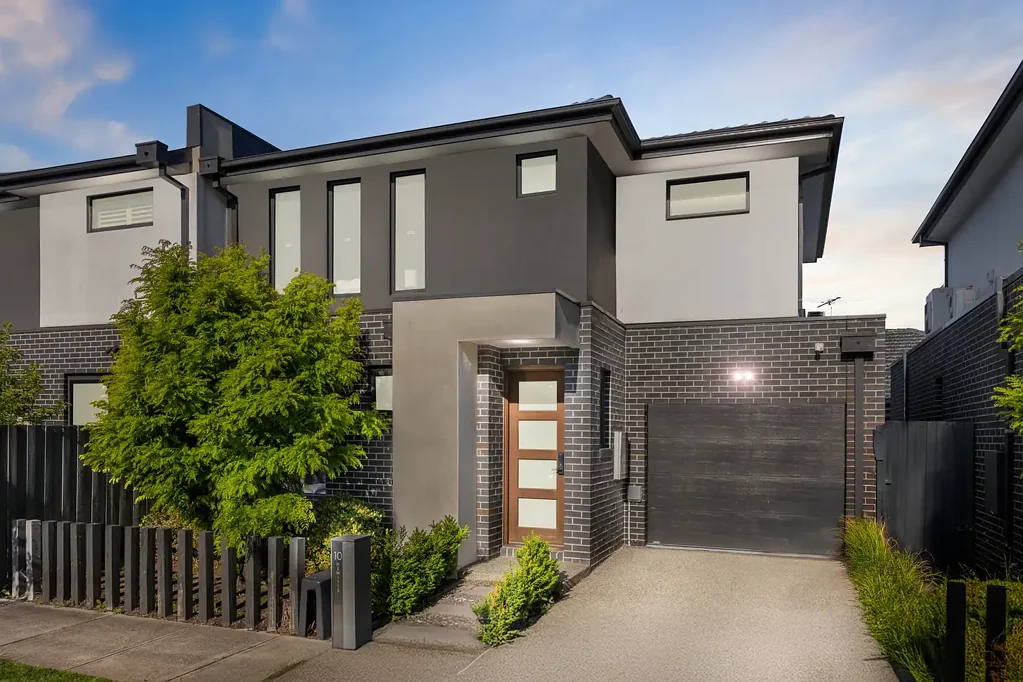 Carnegie 4कमरा Architectural Elegance and Effortless Family Living