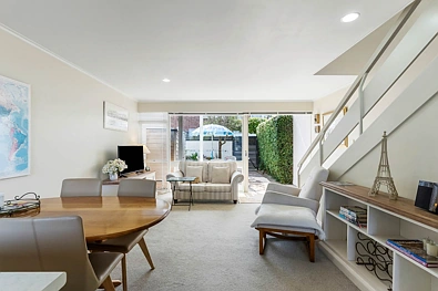 Northcote 2房  The View, The Location, The Opportunity!
