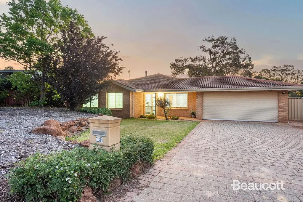 13 Trott Road, Lesmurdie, WA 6076