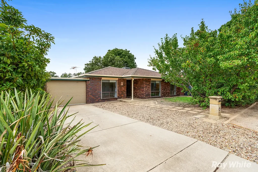 19 Naretha Street, Glenfield Park, NSW 2650