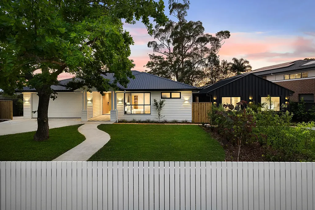Frenchs Forest 5 Bedroom Contemporary Home with a Stunning Granny Flat for Flexible Living