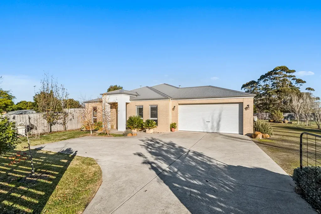 35 Clarke Street, Cobden, VIC 3266
