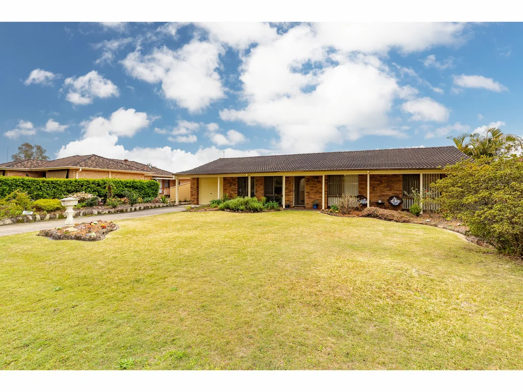 11 Eden Place, Tuncurry, NSW 2428