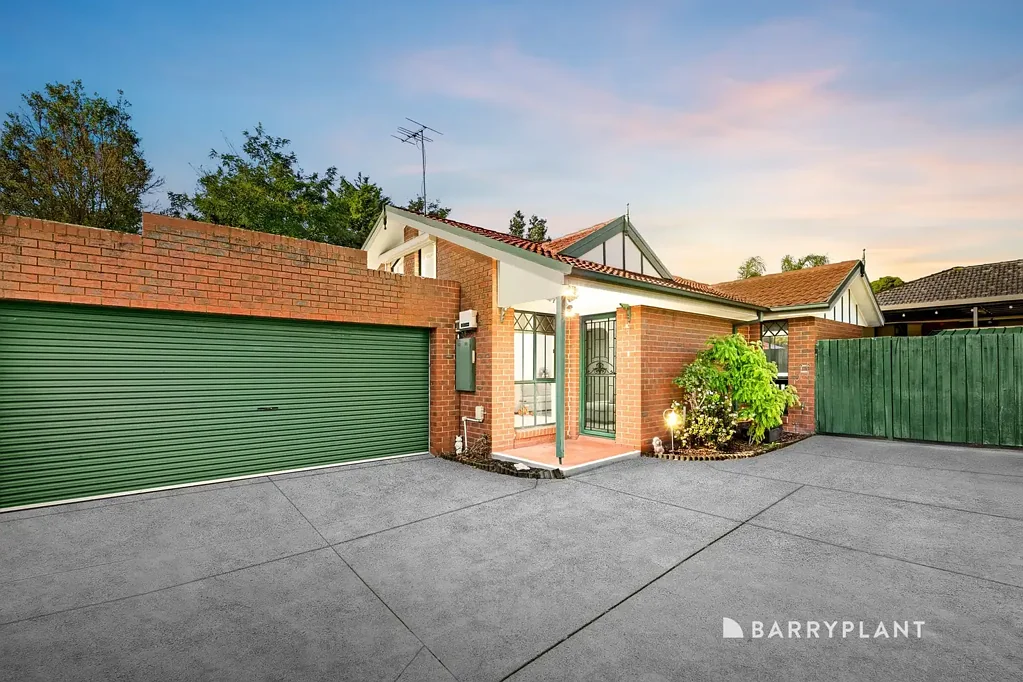 5 Eccles Close, Mill Park, VIC 3082