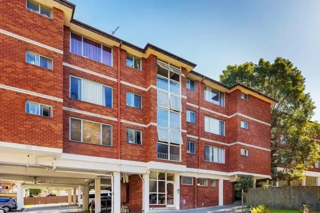 NEW LISTING -  2 Bedrooms + 1 Study Unit in Parramatta CBD