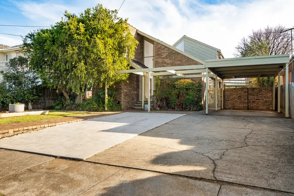 34 Graylea Avenue, Herne Hill, VIC 3218