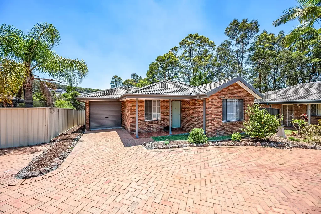 4A Whitehaven Drive, Lakelands, NSW 2282