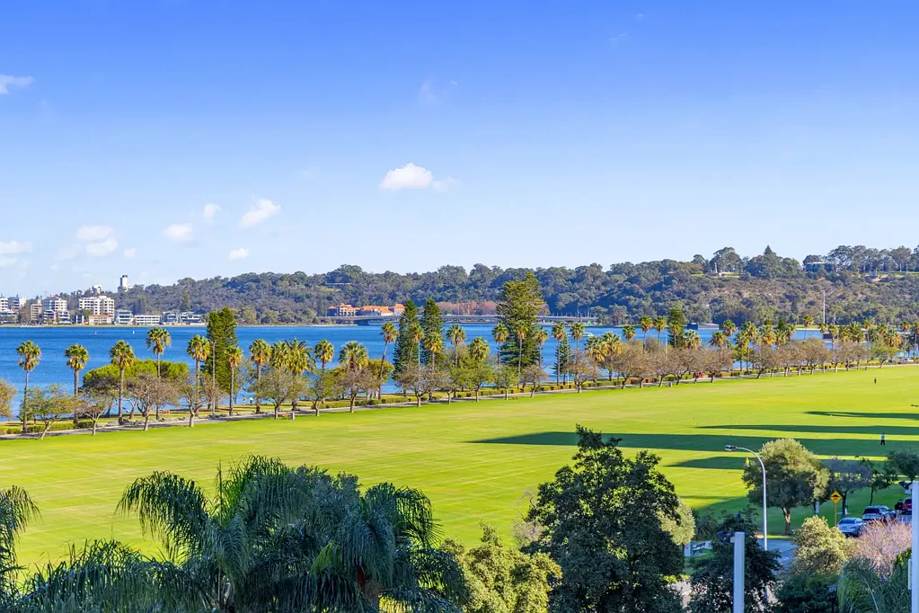 East Perth 2 Slaapkamer A Waterfront Lifestyle Like No Other