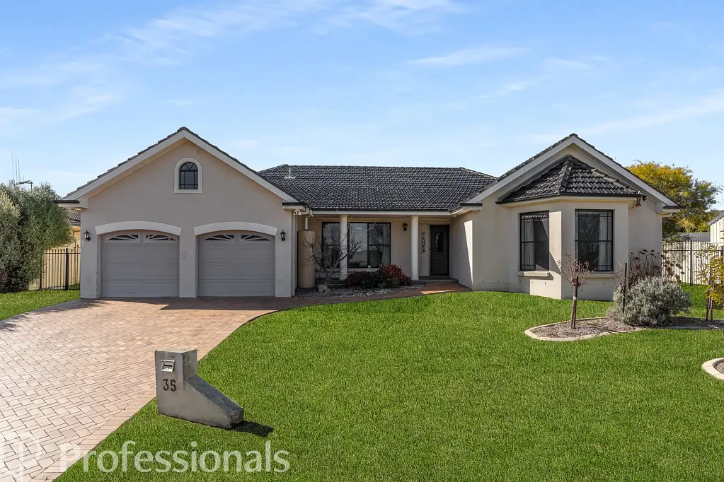 Orange 4 Bedroom Expansive Family Home Ready for its Next Chapter