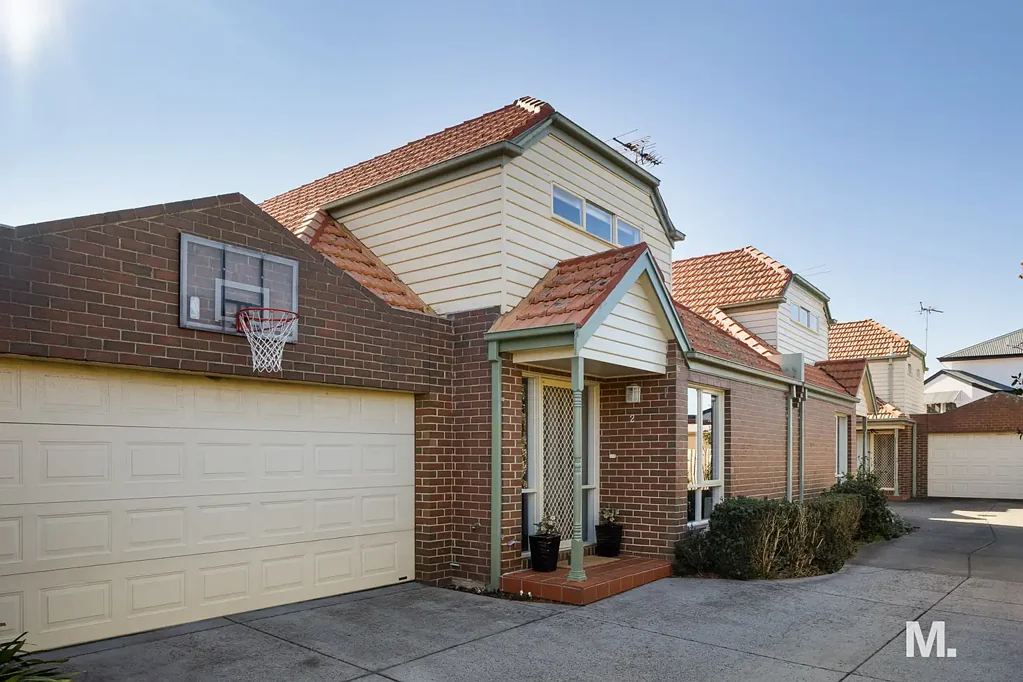 2/126 Cooper Street, Essendon, VIC 3040