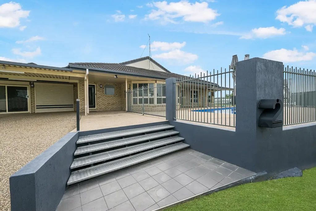 2 Whinners Court, Eimeo, QLD 4740