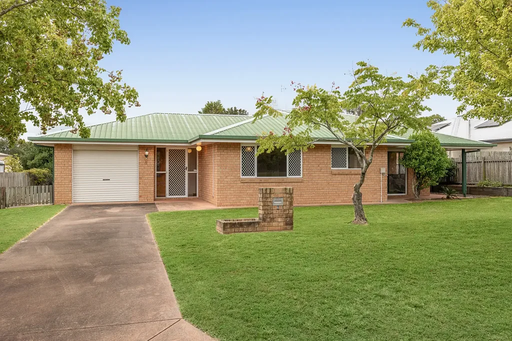 Crows Nest 3 Bedroom ACT FAST - Spacious Family Home in Quiet Cul-De-Sac Will Not Last!