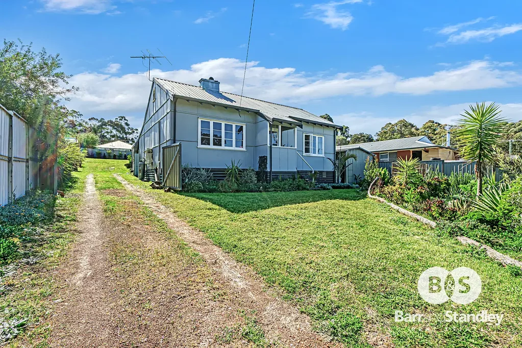 5 Moore Street, Collie, WA 6225