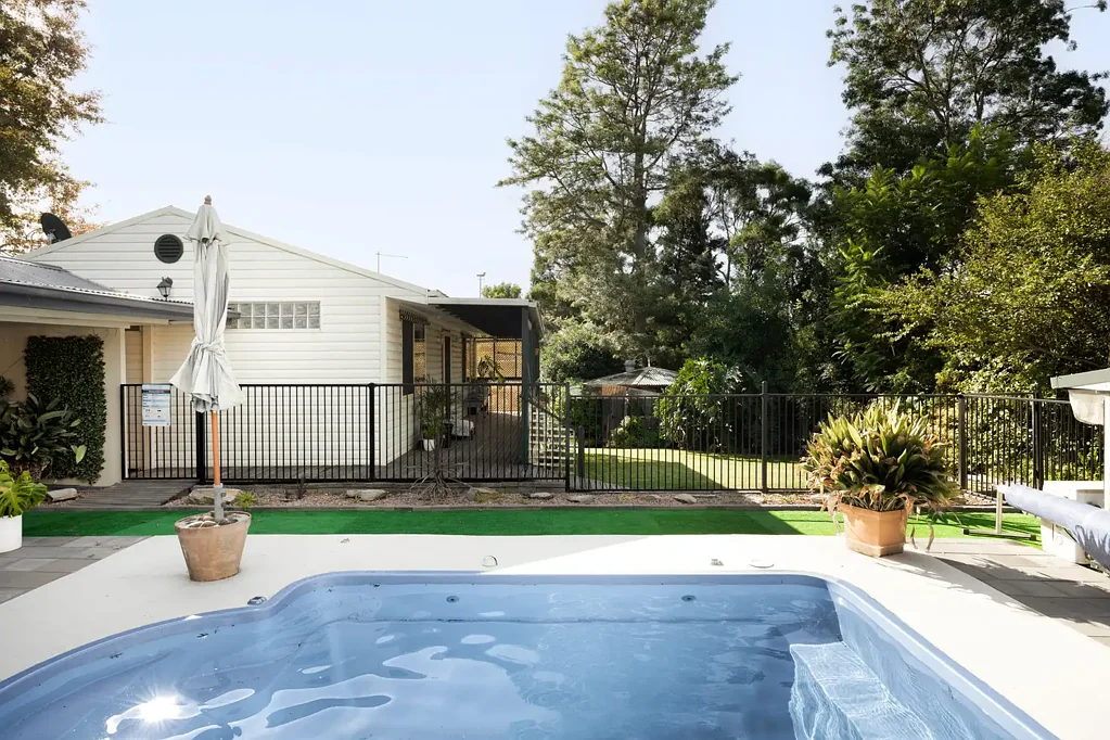 Picton 5غرفة نوم Space, Versatility & Family Living on 1,219sqm in the Heart of Picton