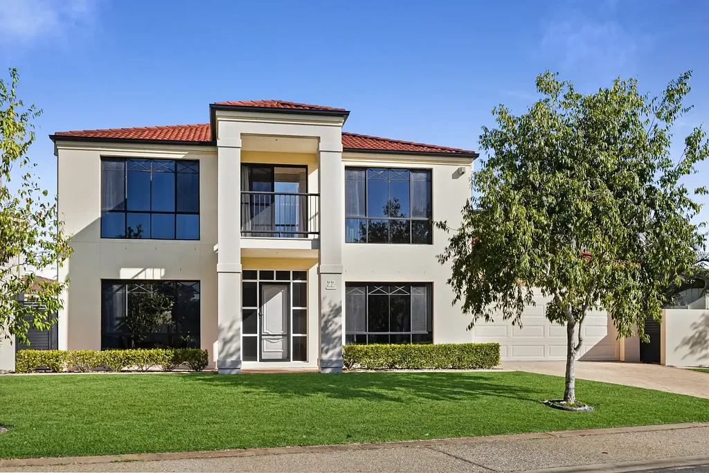 Carrara 5ਬੈੱਡਰੂਮ Spacious Five-Bedroom Retreat with Pool in Gated Estate "Palm Meadows"