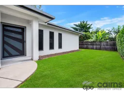 8B Wewak St, Trinity Beach