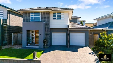 Carnes Hill 3Zimmer Modern Living in a Prime Carnes Hill Location