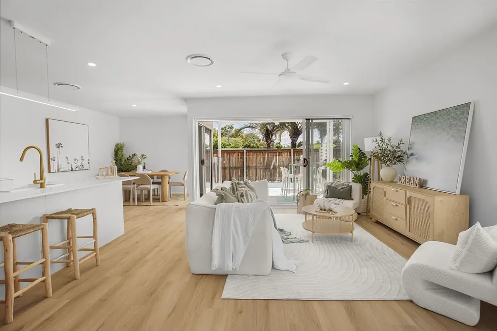 Maroochydore 4Phòng ngủ Brand New Coastal Residence with Water Views