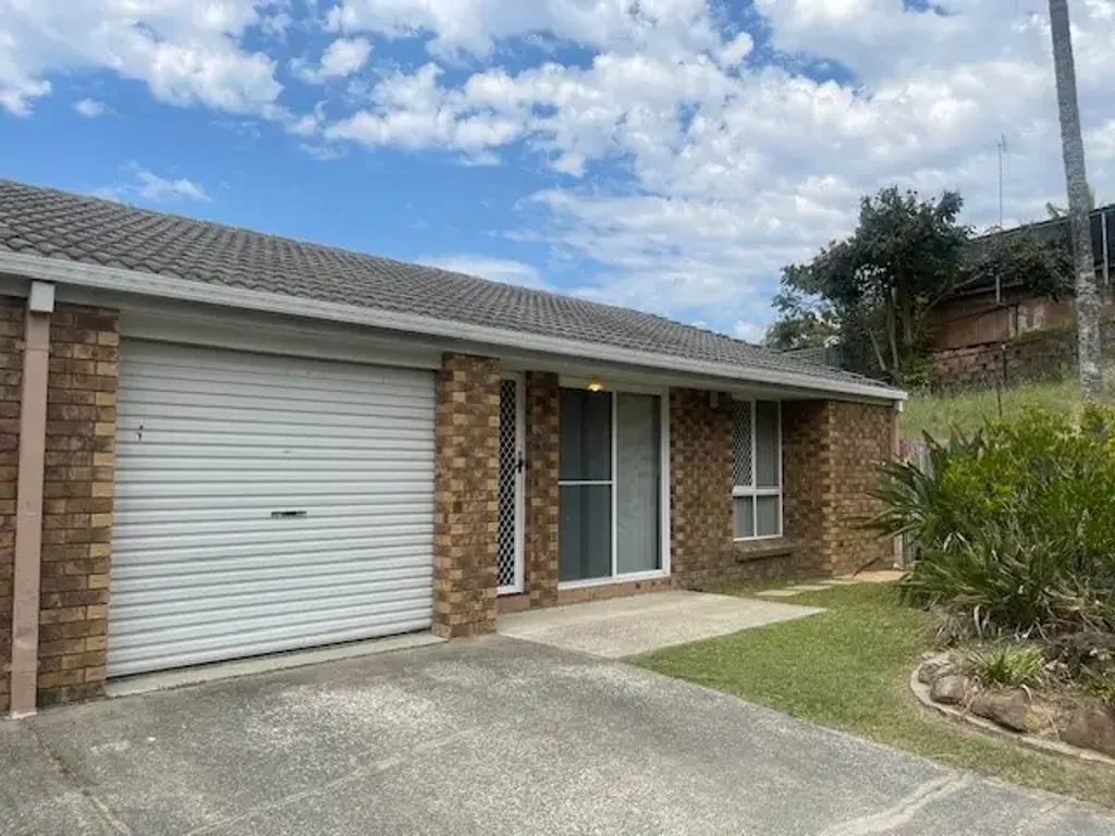 2 BEDROOM UNIT, IN QUIET CUL-DE-SAC - OXENFORD!