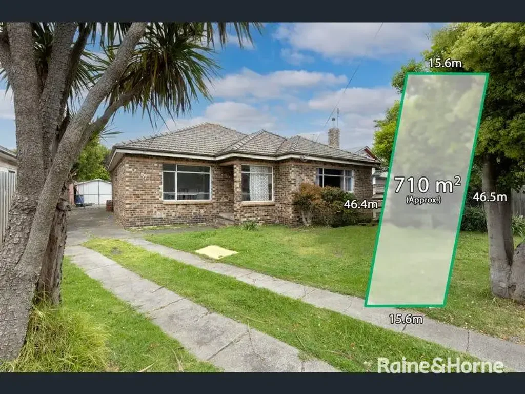 Glenroy 3침실 Prime Land with Multi-Dwelling Potential and Classic Home