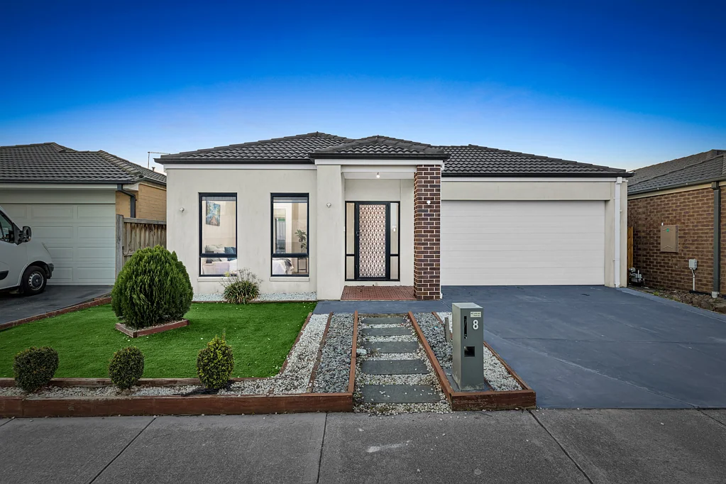 8 Caraleena Drive, Tarneit, VIC 3029