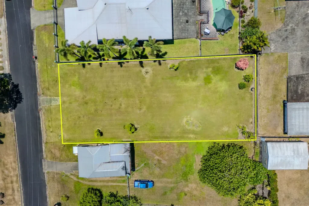 East Innisfail  ELEVATED, FLOOD-FREE VACANT BLOCK WITH RELAXING OUTLOOK