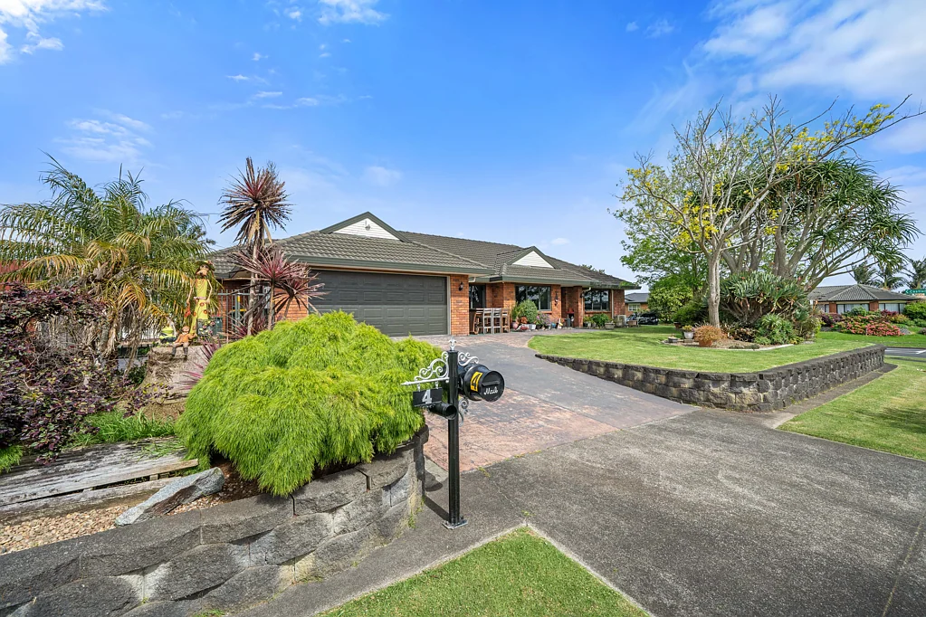4 Castlehill Court, Wattle Downs, Manukau City, Auckland