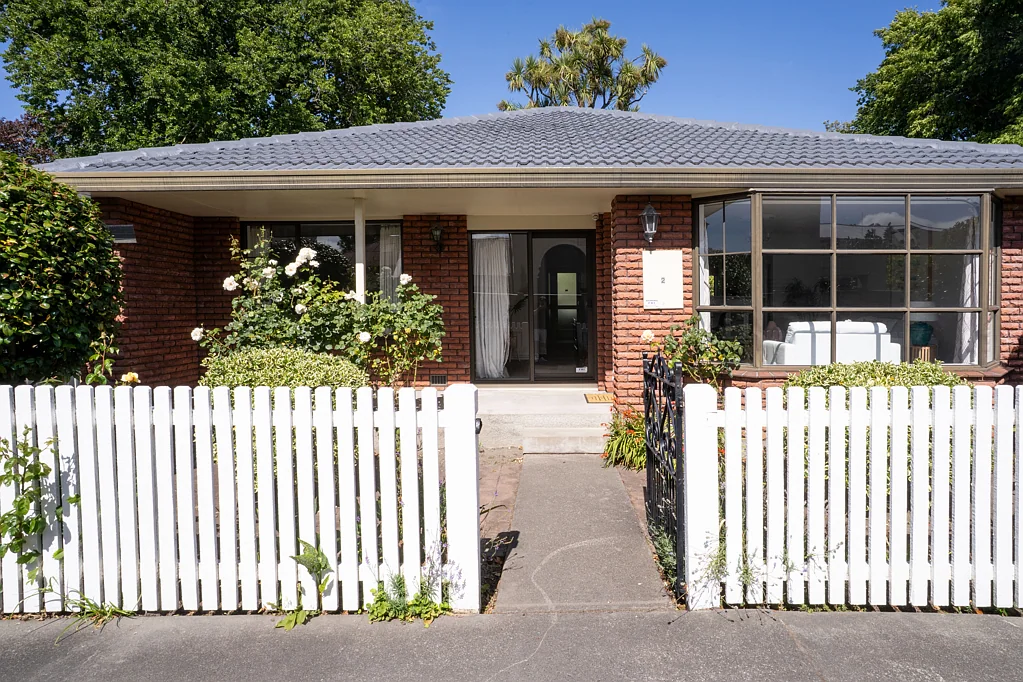 2/11 Office Road, Merivale, Christchurch, Canterbury