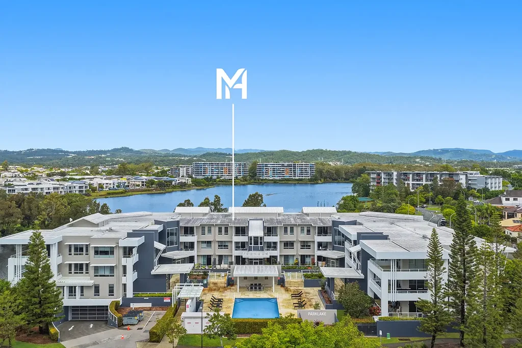 32/1 Lakefront Crescent, Varsity Lakes, QLD 4227