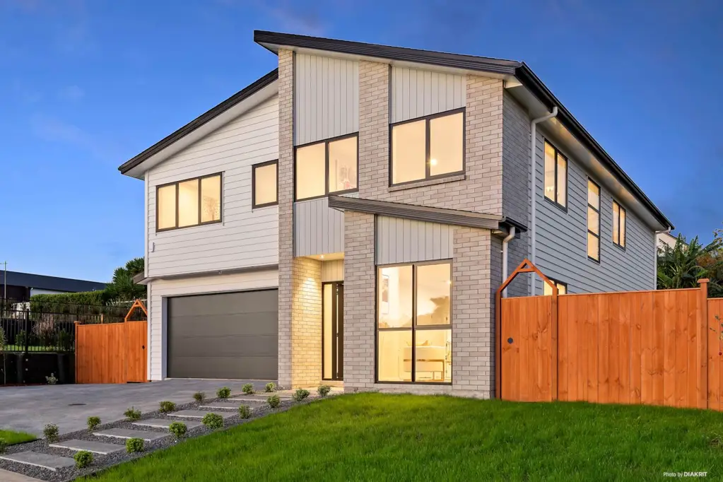 Pukekohe 7ਬੈੱਡਰੂਮ WHEN SIZE COUNTS - THIS HOME DELIVERS