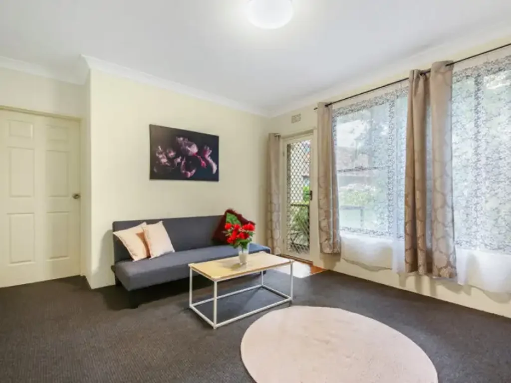 Great Location Close To Station