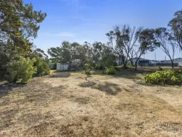 10 Myrtle Court, The Pines