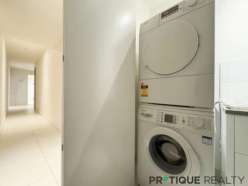 High Quality Fully Furnished Three-Bedroom Apt I Melbourne CBD Fulton Lane Tower