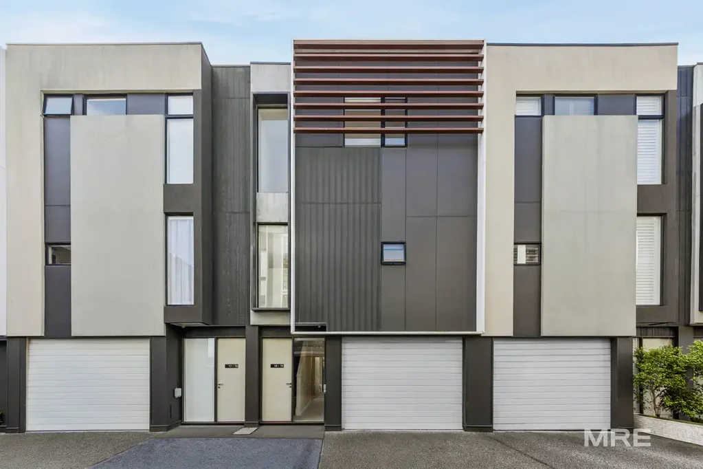 Northcote 2房 Northcote 中心地带采光极佳的三层联排别墅 Light-Filled Triple-Storey Townhouse in the Heart of Northcote