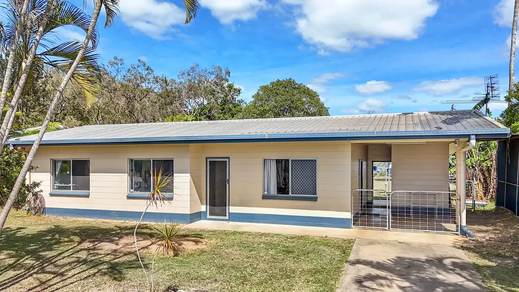 Mareeba 3कमरा SOLID INVESTMENT OPPORTUNITY - CONVENIENT LOCATION