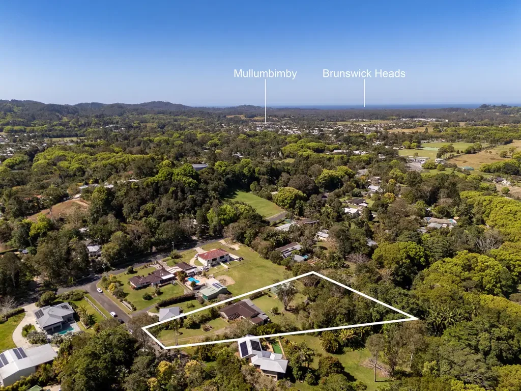 Mullumbimby 4Kwarto Charming Country Home on an Acre, Space to Create & Grow in Mullumbimby