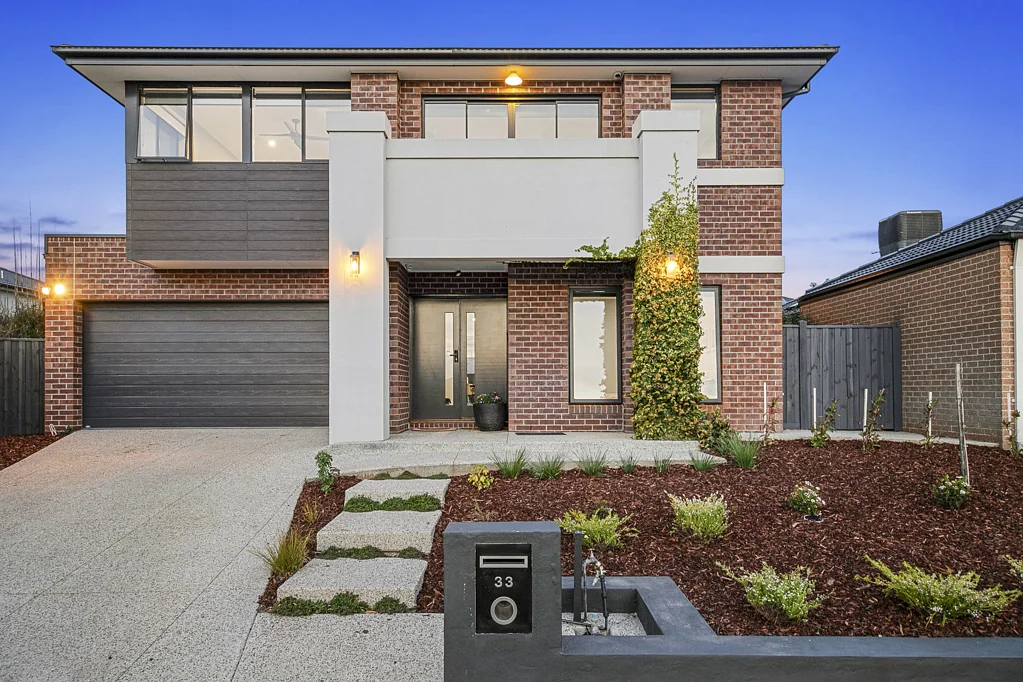 33 Baycrest Drive, Point Cook, VIC 3030