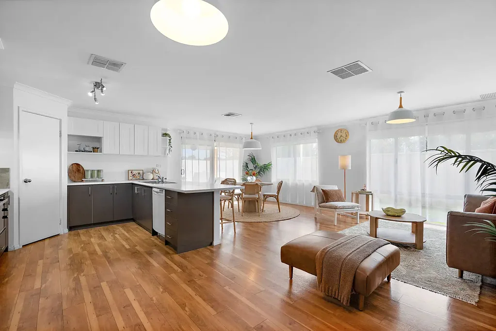 Success 4房  Comfort, Convenience & Contemporary Living