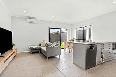 14 Roy Crescent, Thirlmere, NSW 2572, 3房, 2浴, House