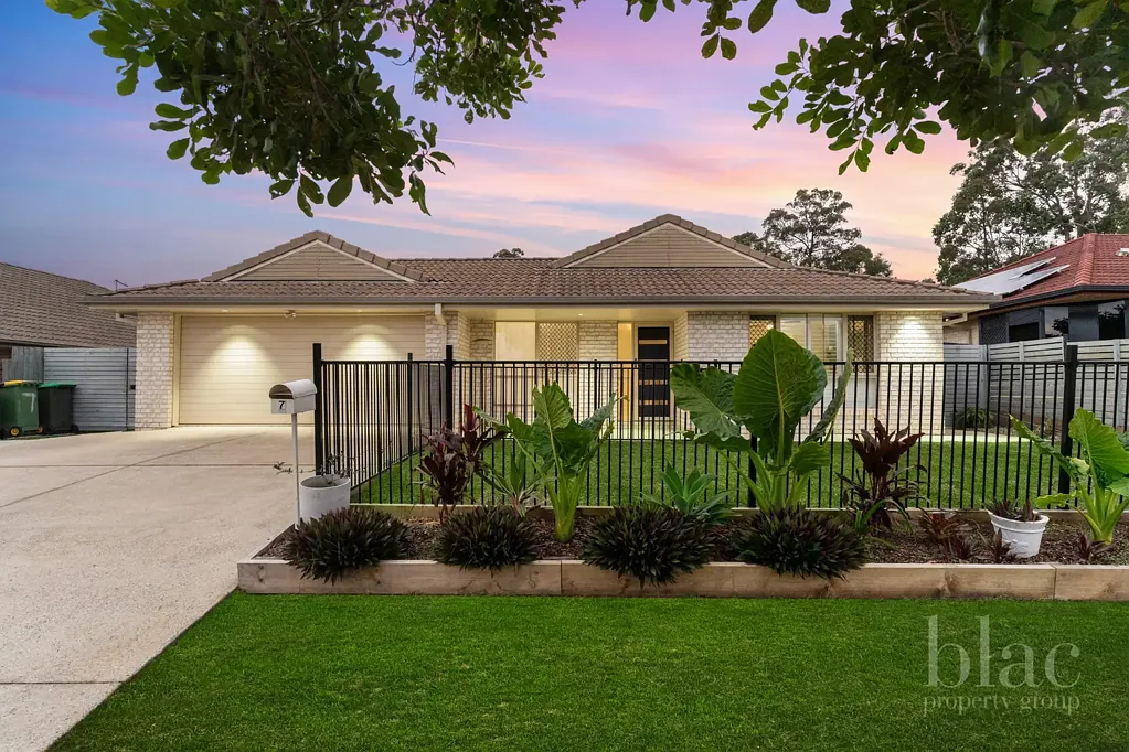 Warner 4 Bedroom Family Living on a Grand Scale - Versatile, Spacious & Ready to Impress!