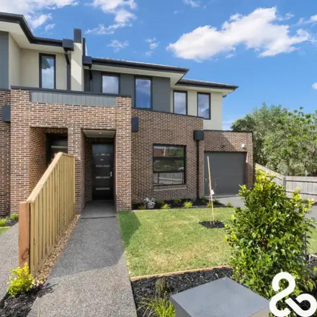 Executive Residence in premium locale
