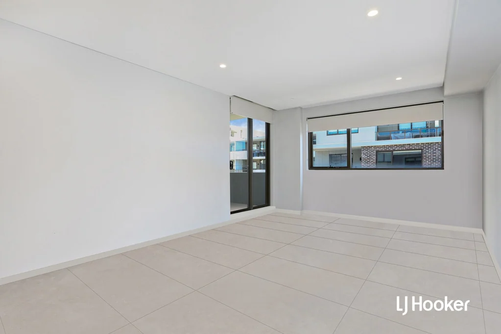 Beautiful 2 Bedroom Apartment - Available Now!