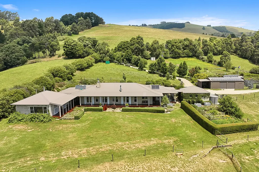 Yarragon Captivating 51 Acre Property – Stunning Views