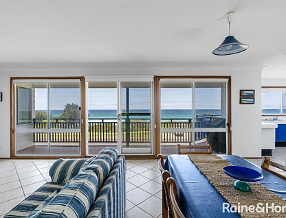 43 Mitchell Parade, Mollymook Beach, South Coast, 2 rūma, 1 rūma horoi, House