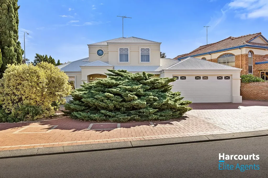 Halls Head 4chambre Prime Coastal Location with Walk-to-Everything Convenience