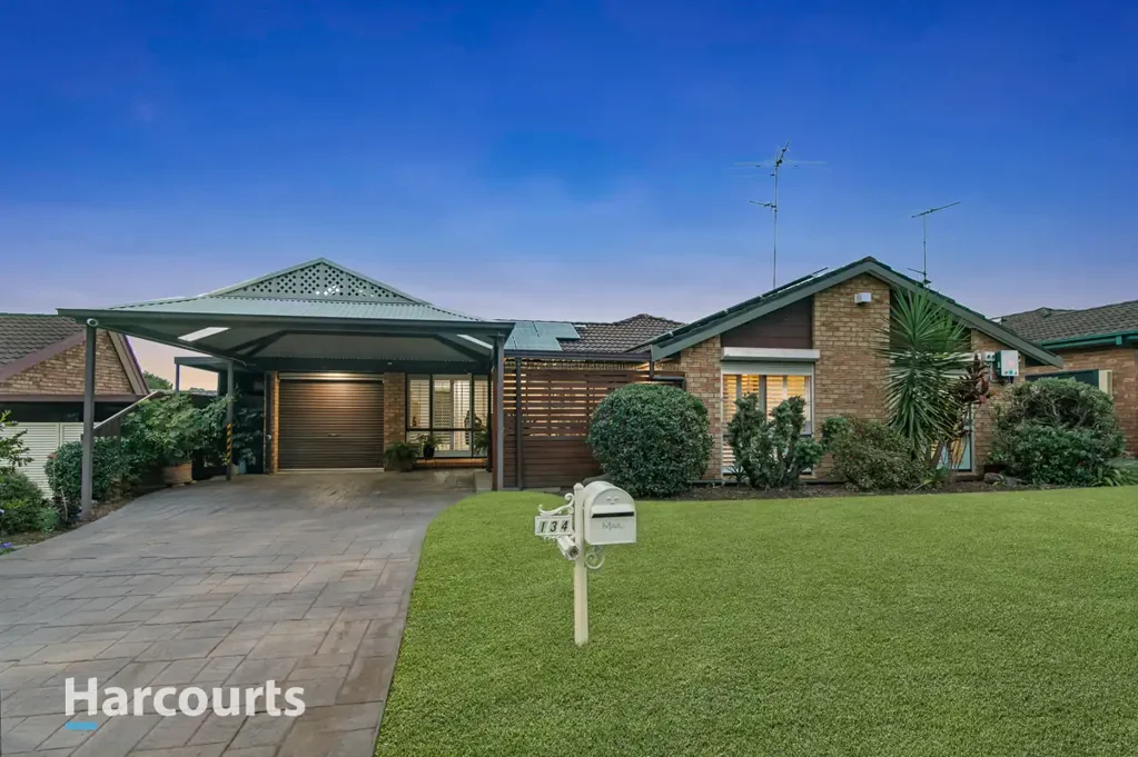 134 Pine Creek Circuit, St Clair, NSW 2759